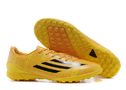 Vendemos: Adidas.NIKE.zapatos de fútbol.35euros - En Madrid